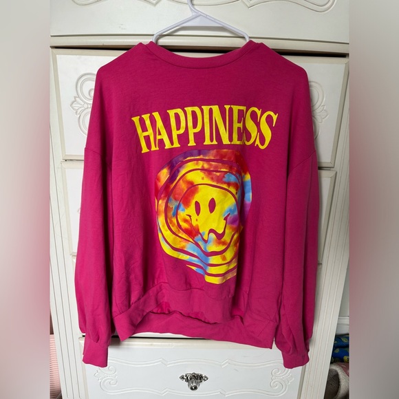 Cute preppy crewneck. Worn once and in perfect condition. MEDIUM - Picture 1 of 2